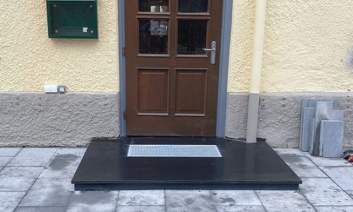 eingangspodest01_2503 eingangspodest01_2503